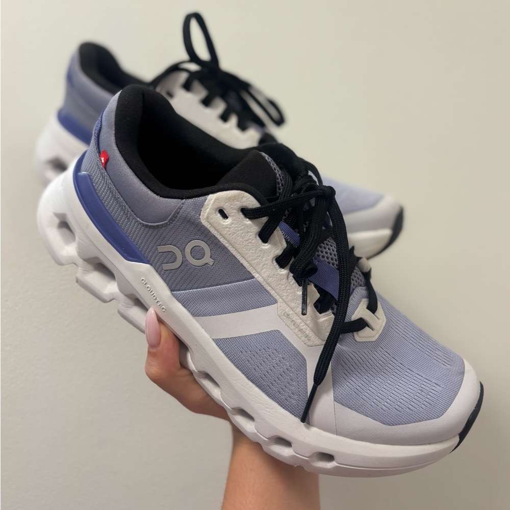 On Running Cloudstratus in Lavender and White